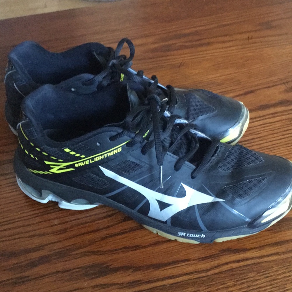 Mizuno Volleyball Shoes
